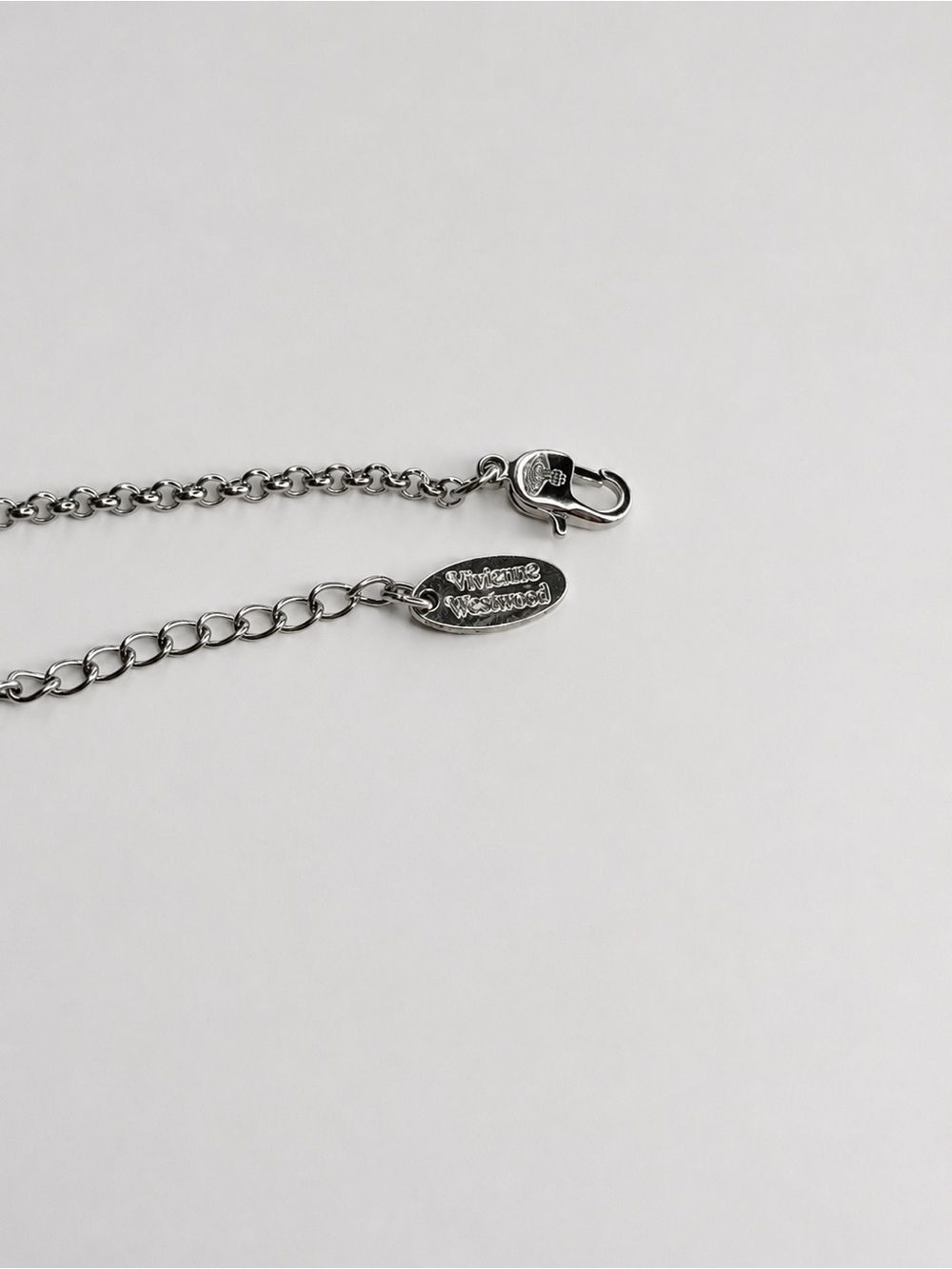 Vivienne Westwood New Tiny Orb Pendant Necklace Pink - Picture 4 of 5